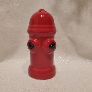 𝅺fire Hydrant Salt shaker